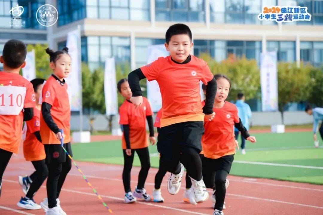 关于以运动传递奋发精神,鼓励青少年积极向上的信息 关于以运动传递奋发精神,鼓励青少年积极向上的信息