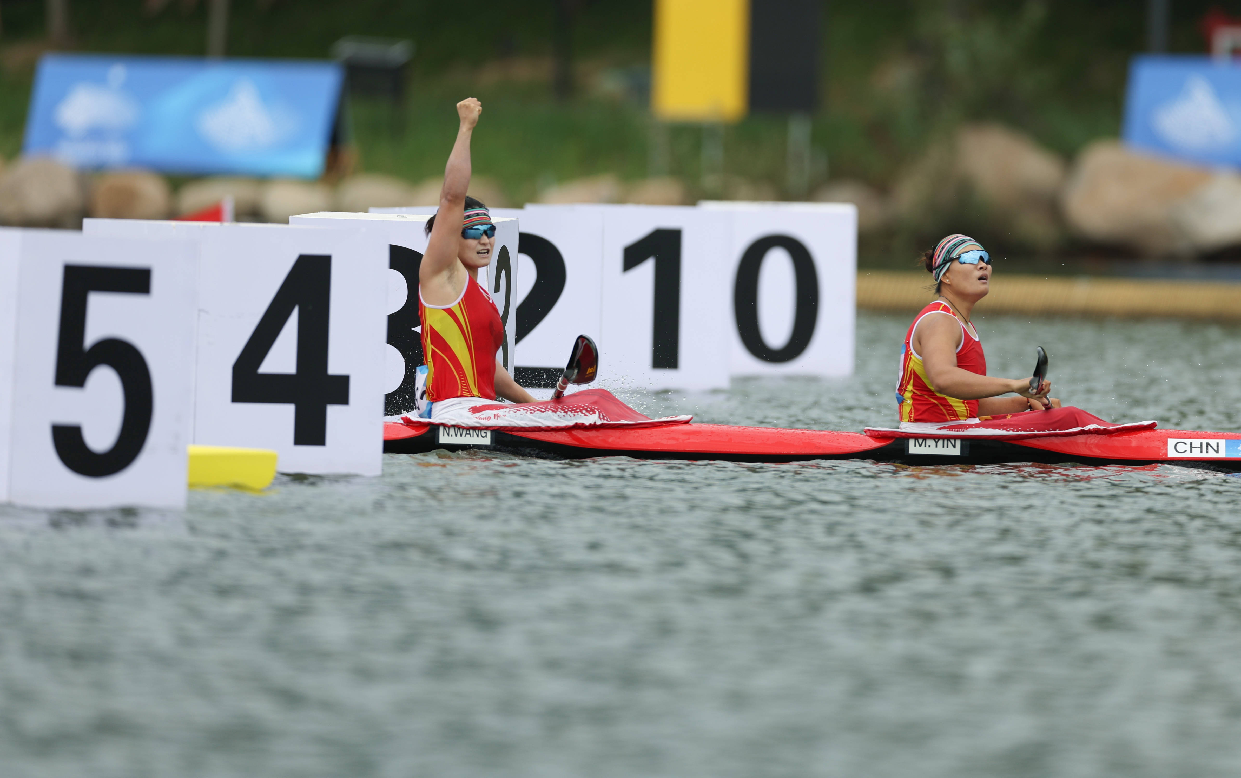 传统皮划艇竞技展,水上技术的精彩比拼的简单介绍 传统皮划艇竞技展,水上技术的精彩比拼的简单介绍