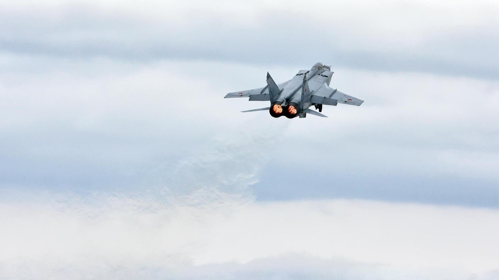 开云·体育官方网站入口-英超球队结合GPS数据调整赛季体能负荷，英超体能测试