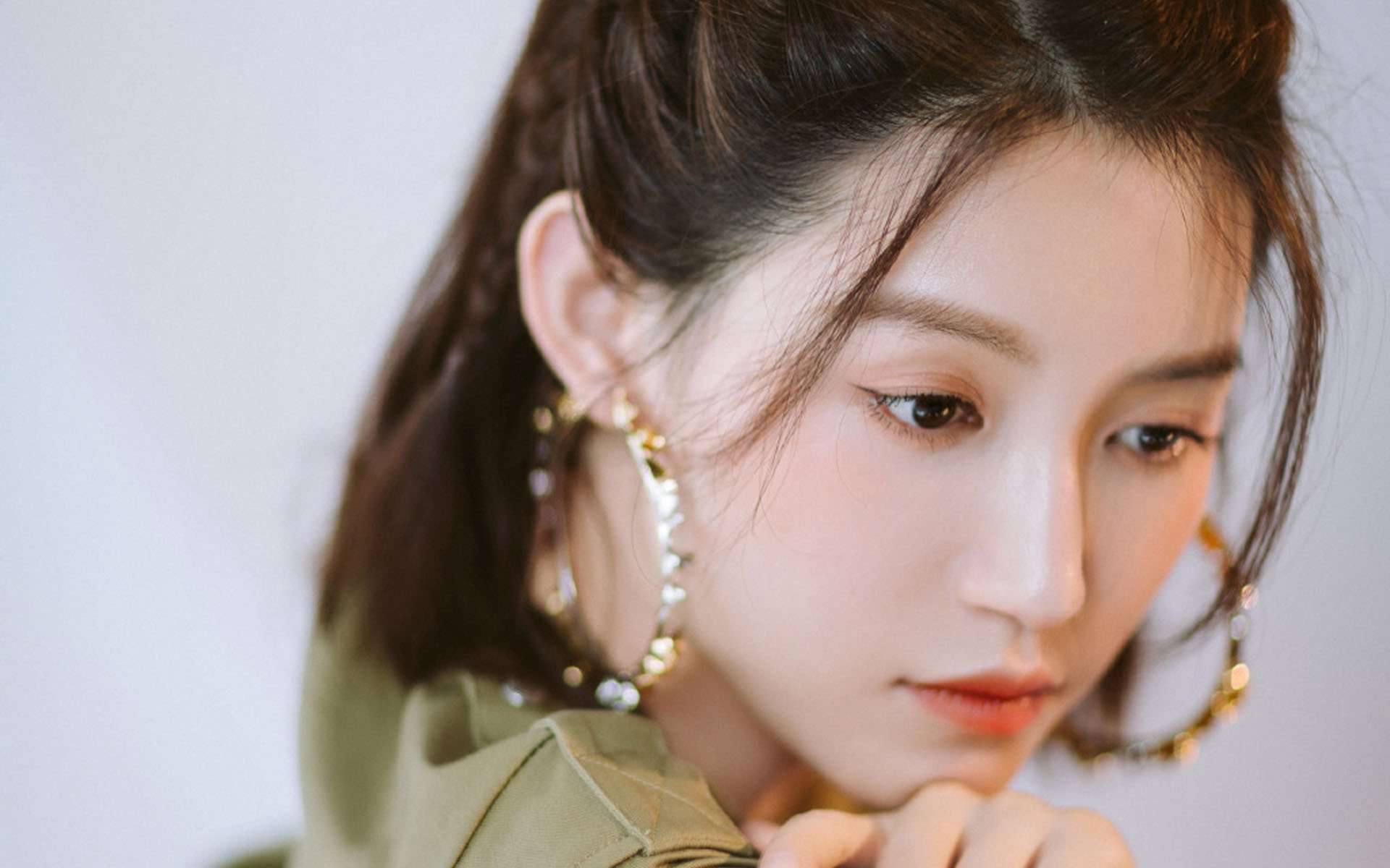 英格兰男队首发阵容引发热议，英格兰球队首发阵容